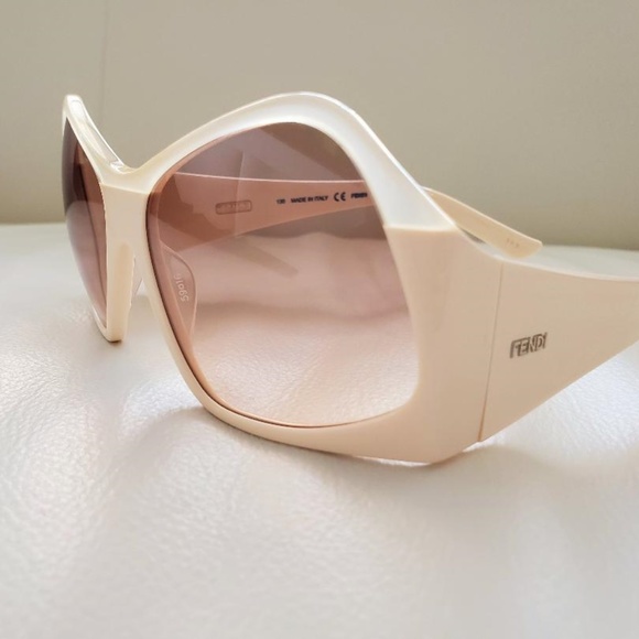 Fendi Iridia Retro Style Sunglasses - Two Tone main image 8